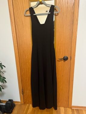 Classic Black Sleeveless Maxi Dress